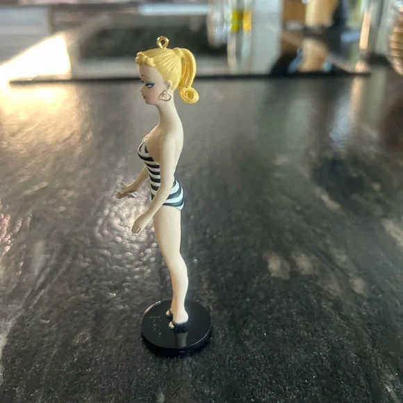 1994 Hallmark Keepsake Ornament "Debut - 1959" First in “Barbie” Series - Picture 9 of 12